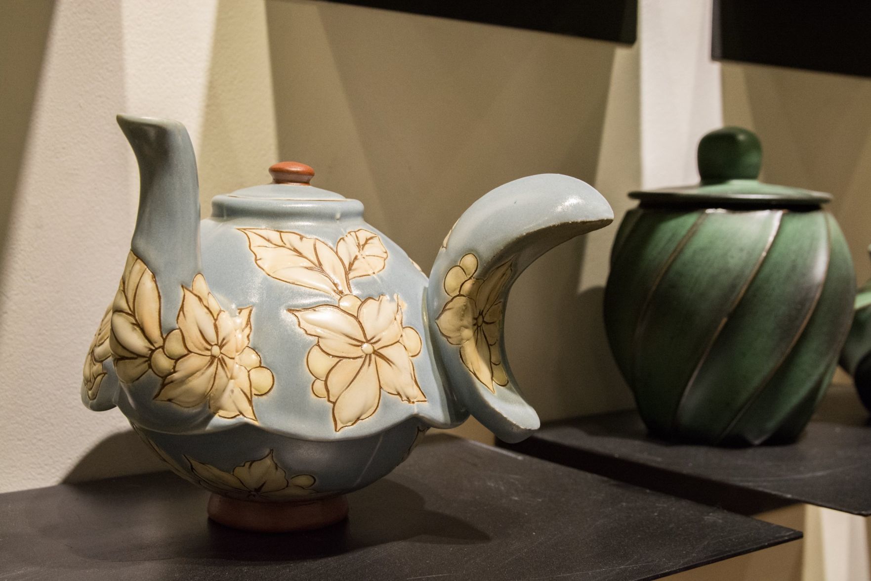 011020-Craft-Alliance-Teapot-Exhibiti-15-.JPG